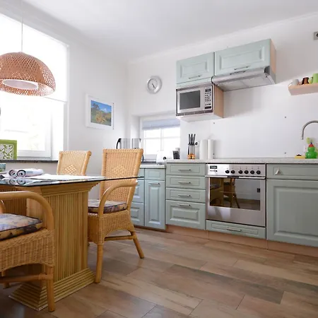 Вилла Ferienhaus Binz Остзебад Бинц